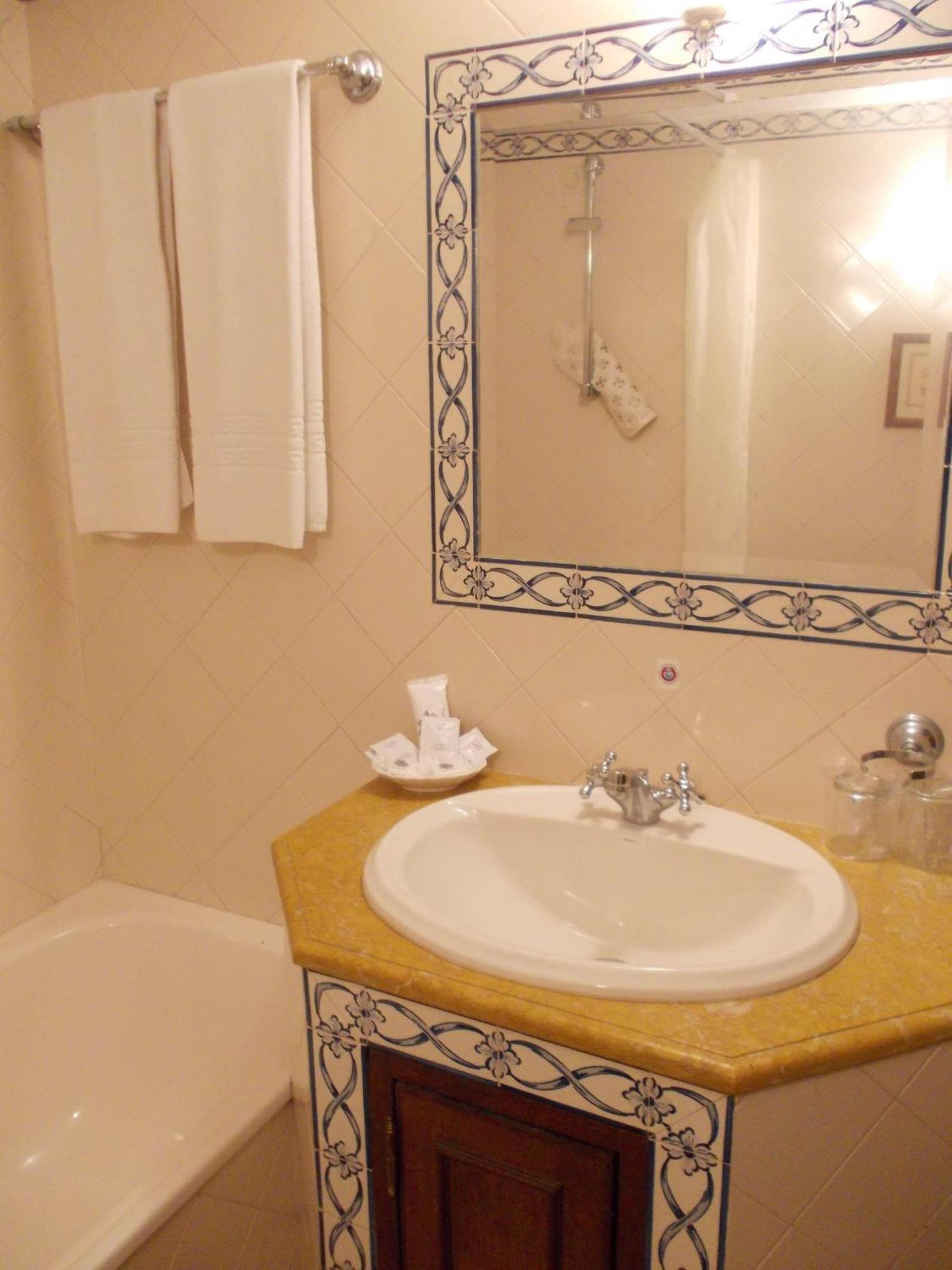 Casa De S. Thiago Do Castelo Hotel Obidos Ngoại thất bức ảnh
