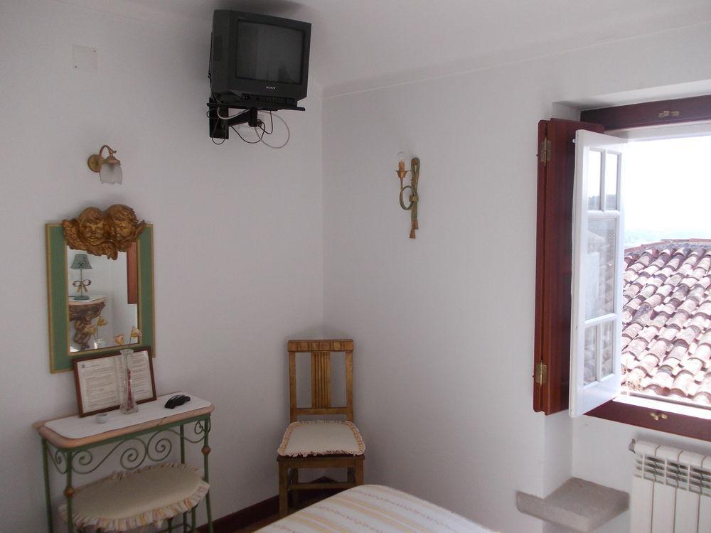 Casa De S. Thiago Do Castelo Hotel Obidos Ngoại thất bức ảnh