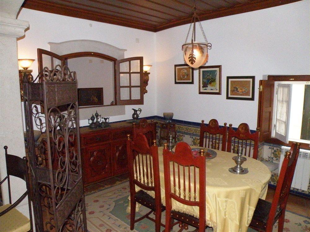 Casa De S. Thiago Do Castelo Hotel Obidos Ngoại thất bức ảnh