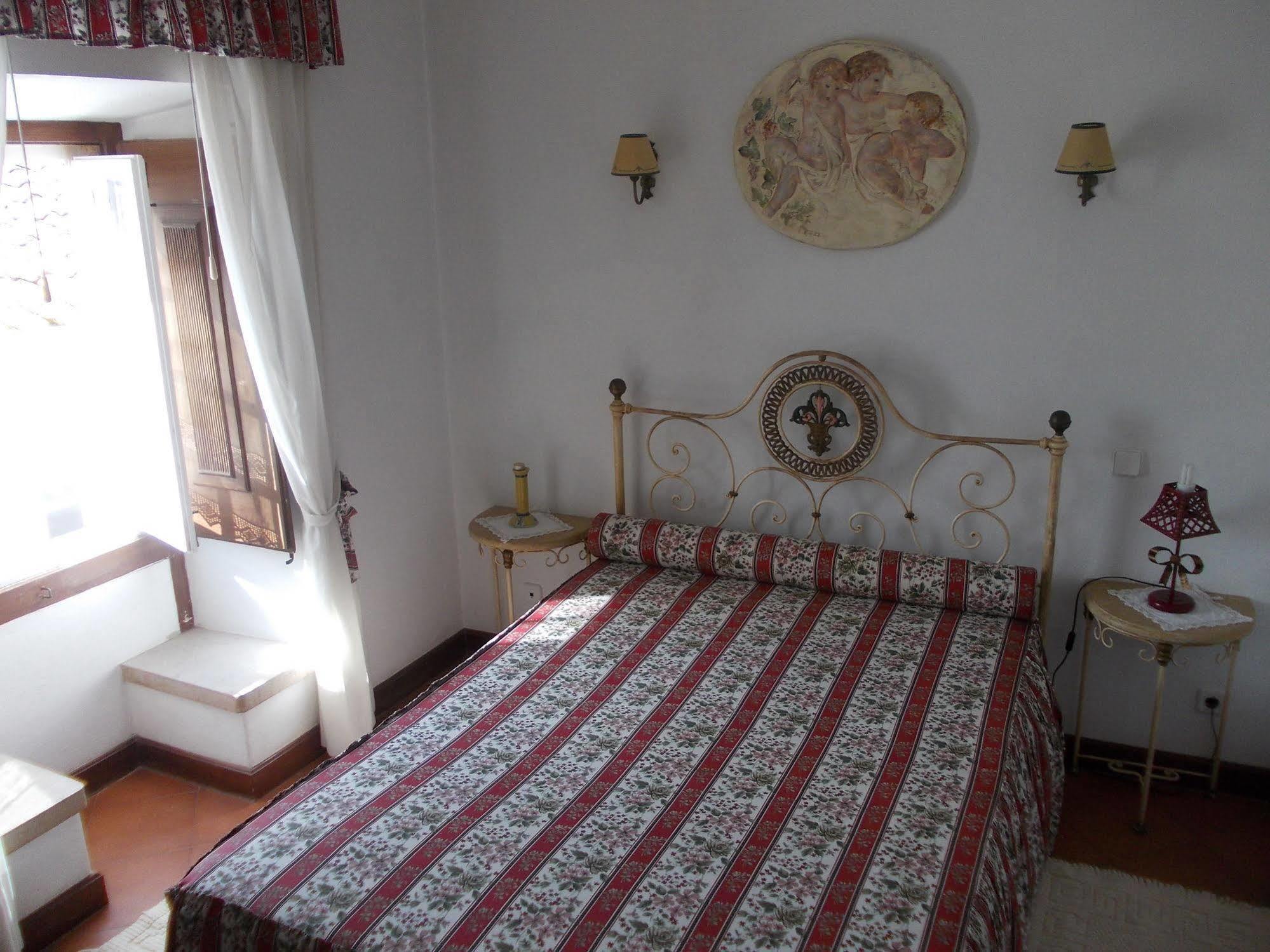 Casa De S. Thiago Do Castelo Hotel Obidos Ngoại thất bức ảnh